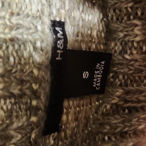 EUC Size Small H&M Sweater Turtle Neck - Picture 2 of 2